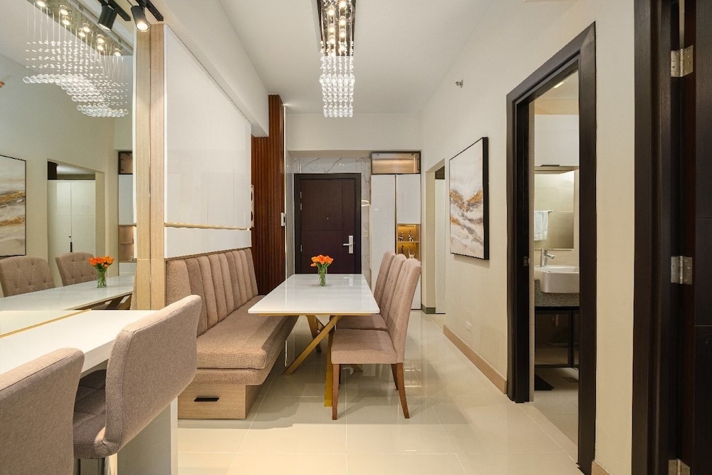 Uptown Park Suites Tower 2
