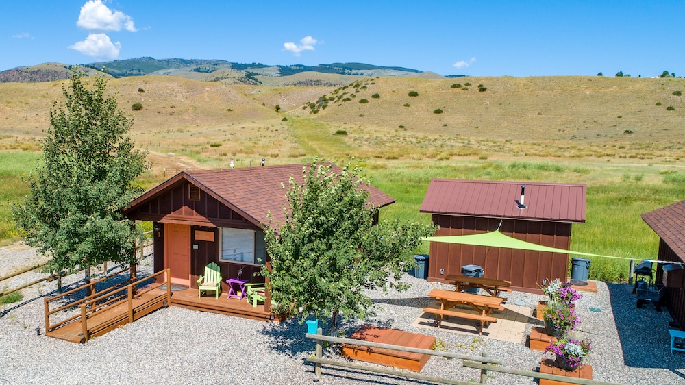Emigrant Cabins