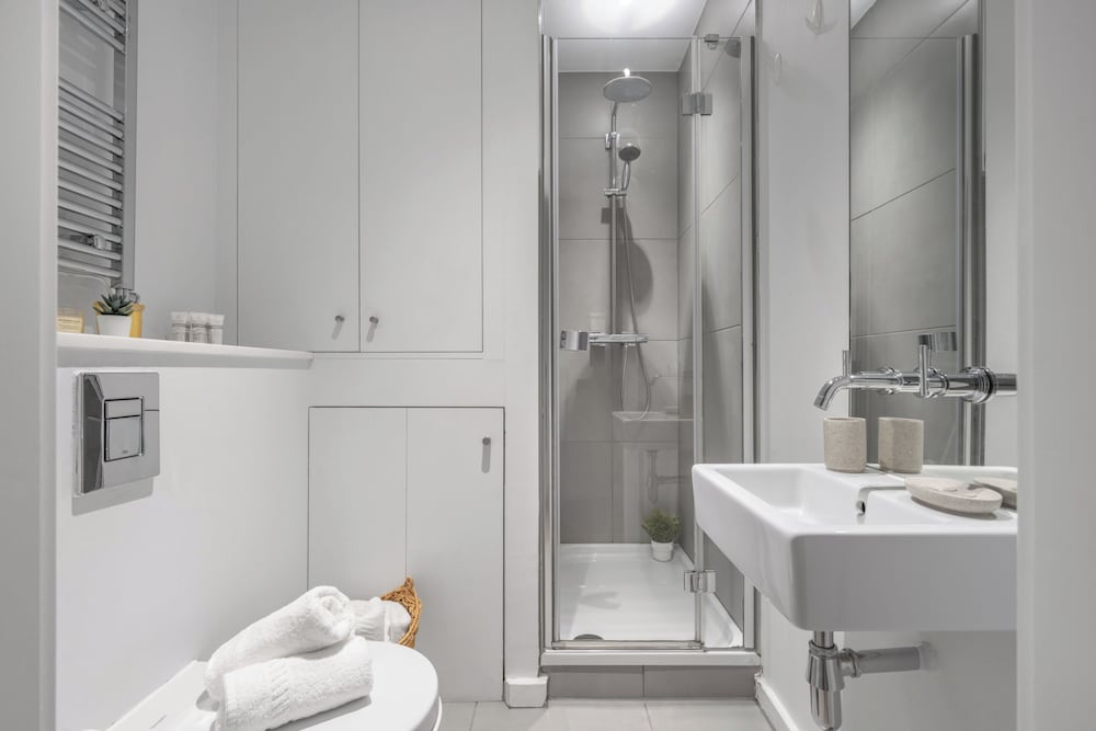 Chic 1BR Close to Tower & Thames