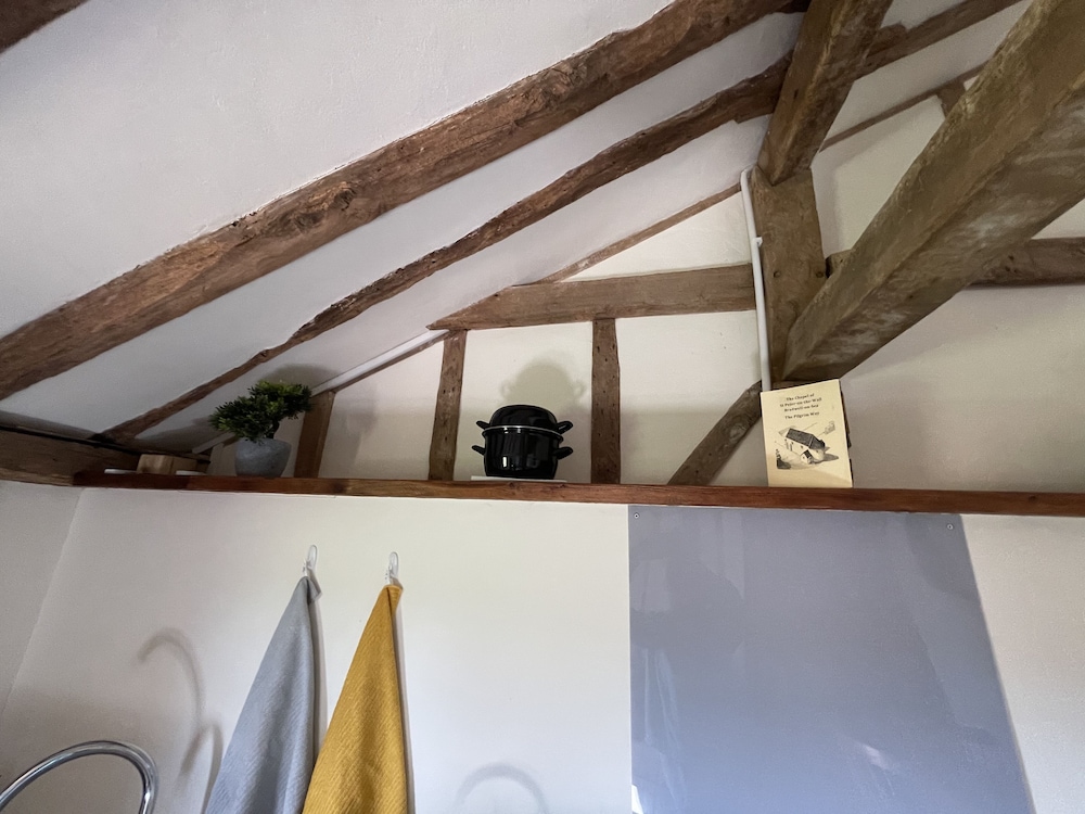 The Cow Shed - Sleeps 4, Parking & Pet Friendly view 3