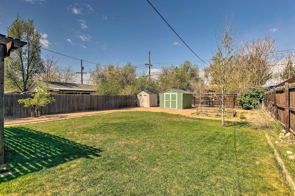 Patio, Grill & Yard: Cozy Denver Abode!