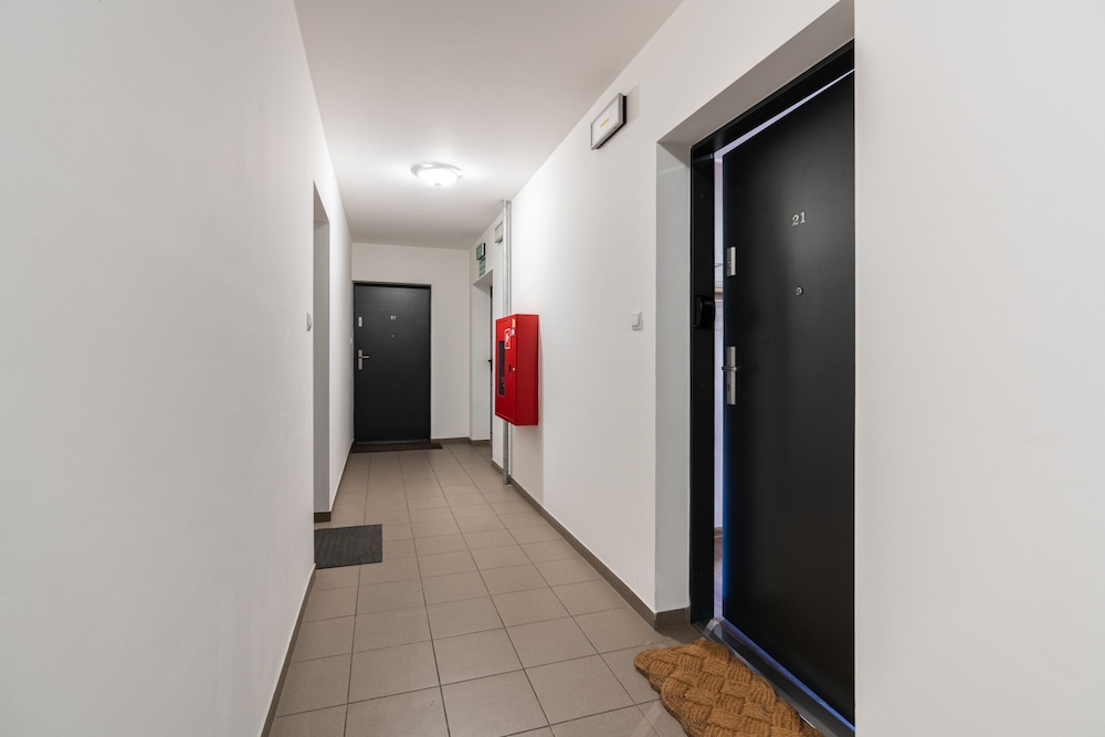 Kosinskiego With Parking by Renters view 3
