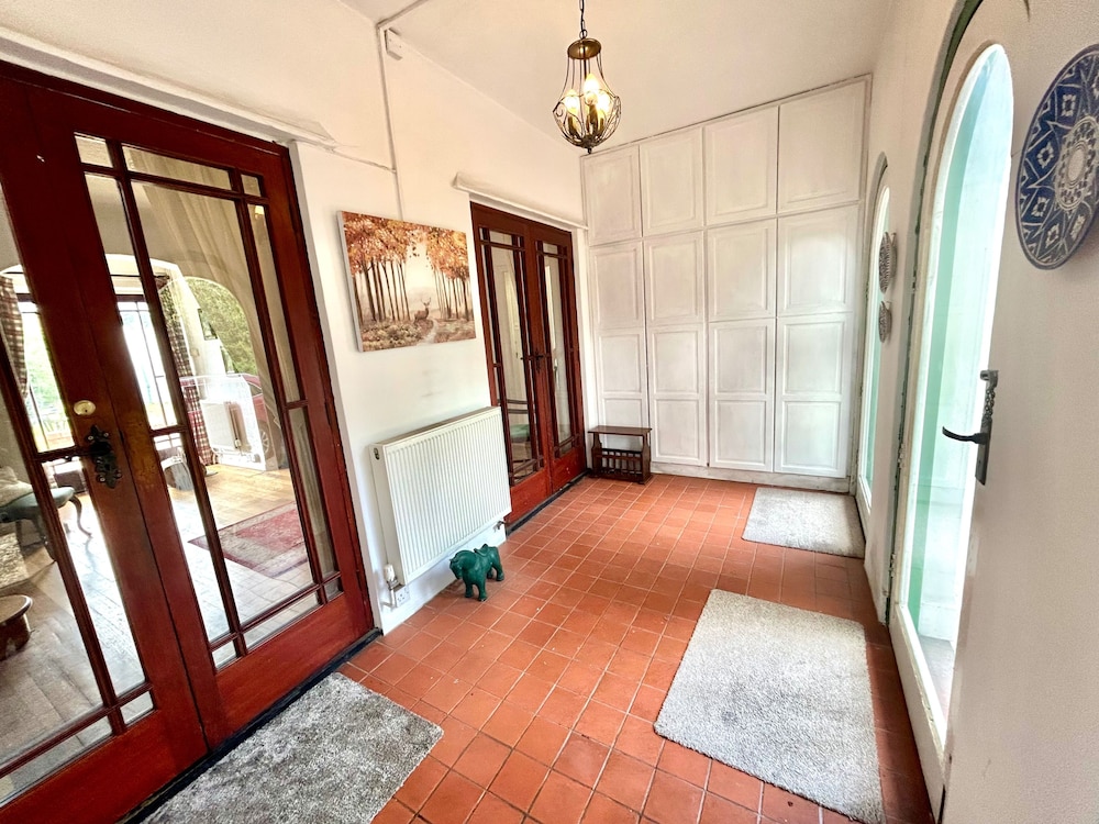Private Lincoln Retreat - 4 Bedroom House
