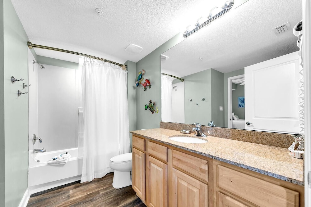 Grandview East 1002