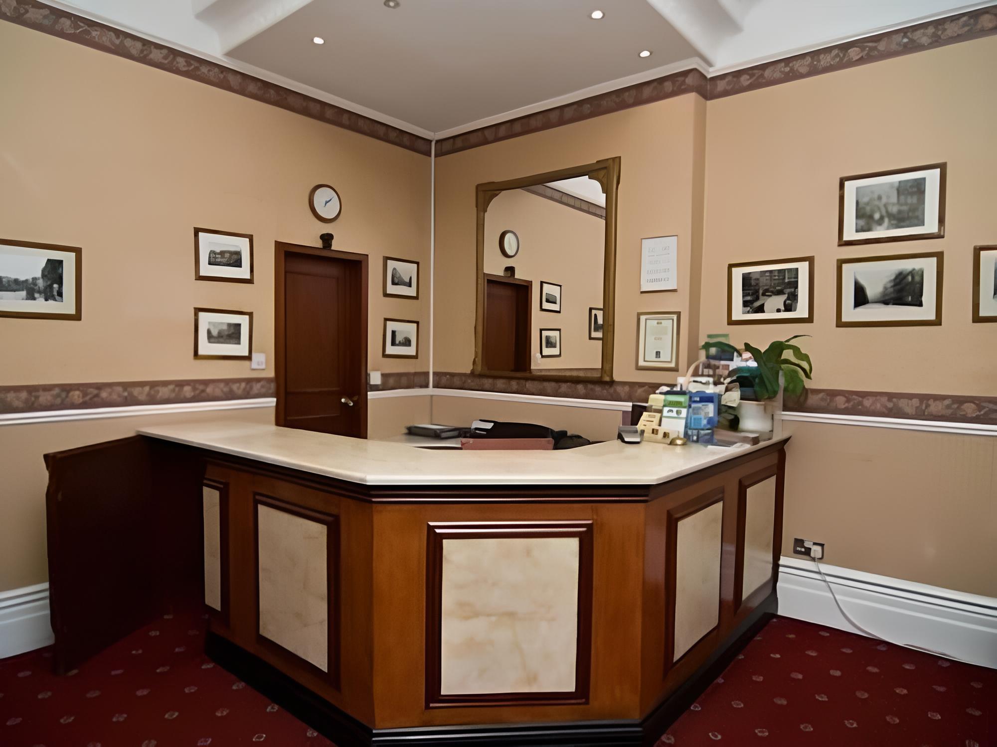 Maranton House Hotel