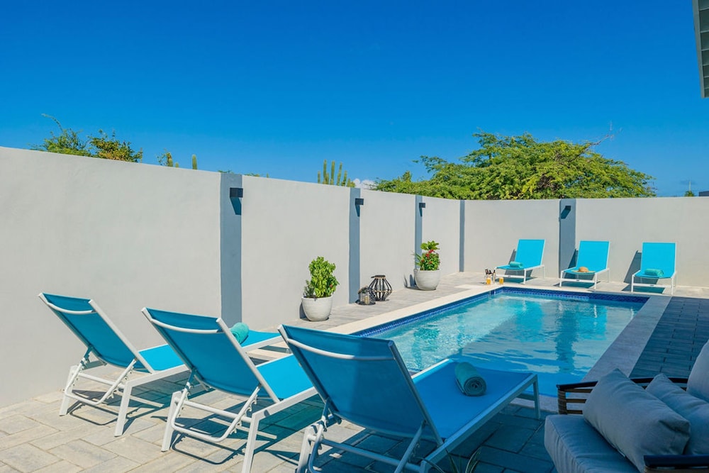 La Perla 2br2ba Home w Private Pool Patio BBQ