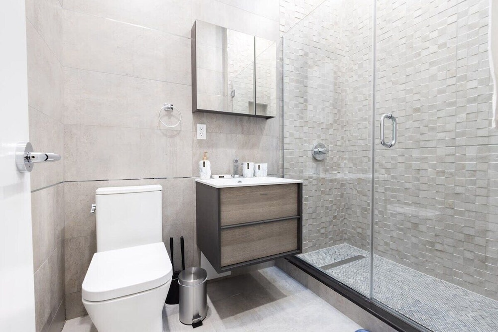 317 UES Apartments