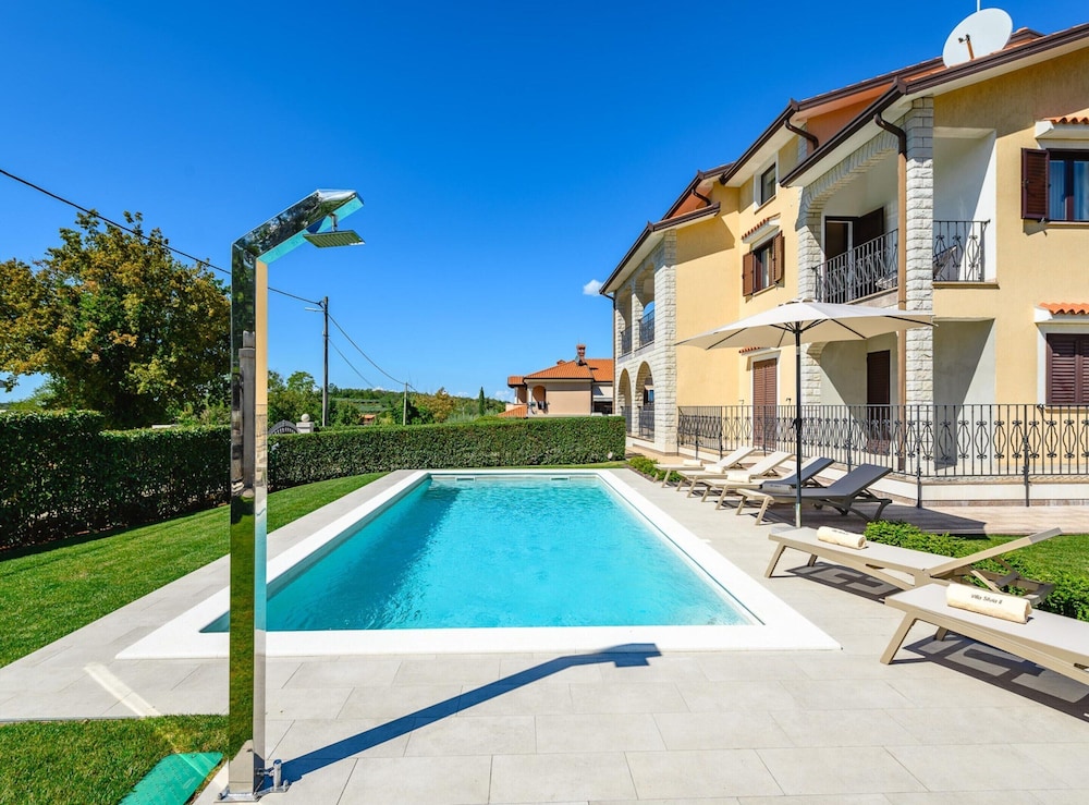 Premium Apartment With Private Pool