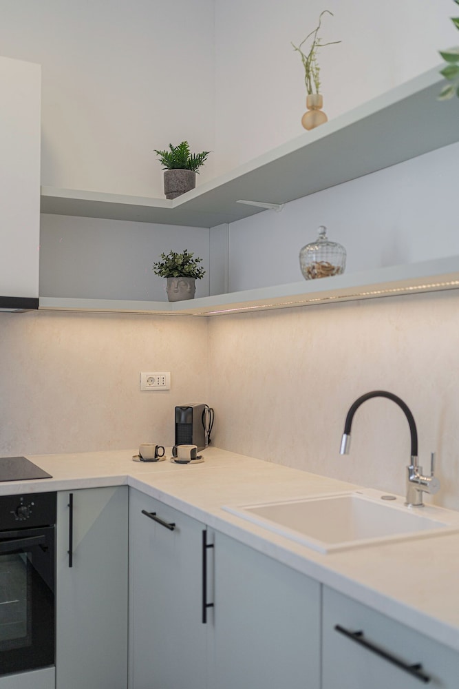 Contemporary 3-Bedroom Lofts - Modern Touches Meet Classic Elegance by Calea Victoriei