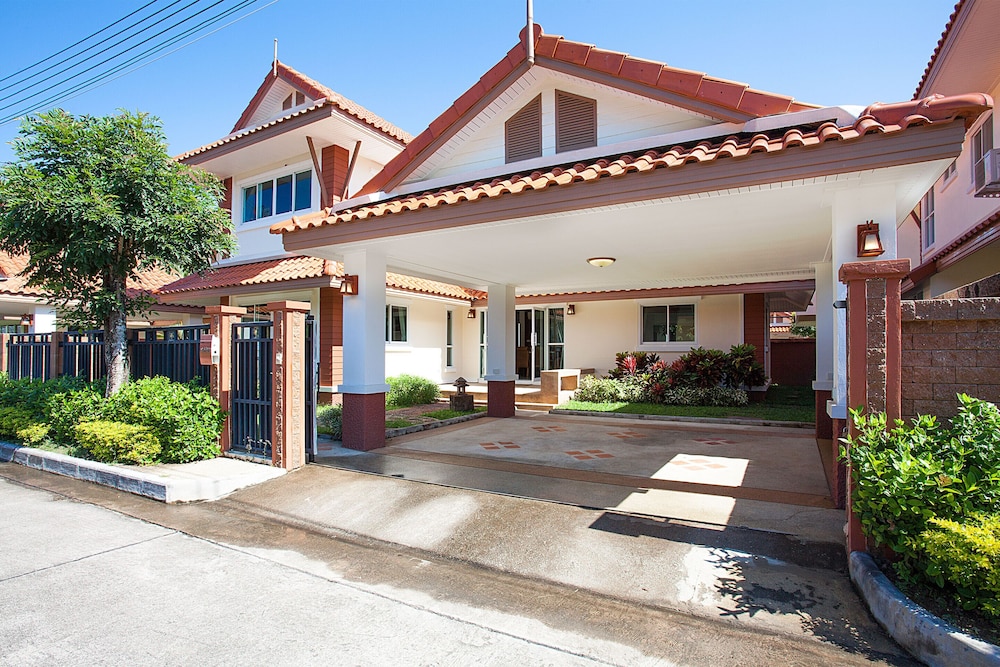 Baan Thai Lanna Pattaya