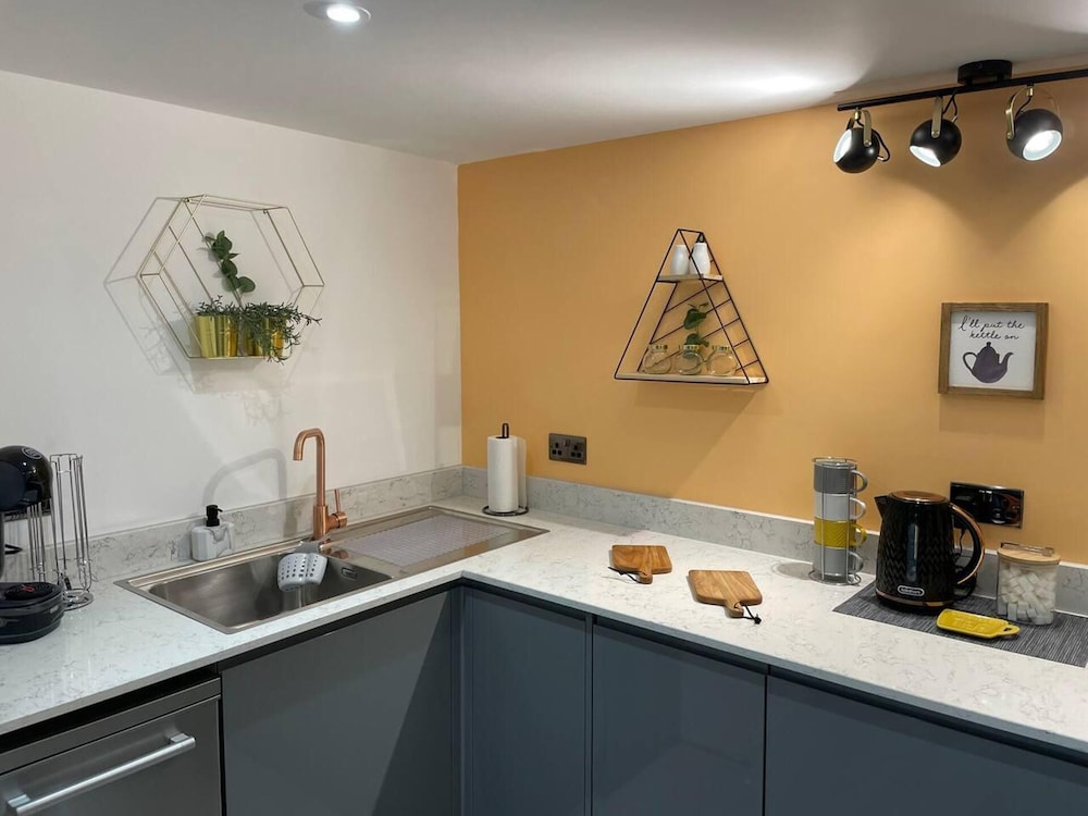 Hideaway 1-bed Apartment in Herne Bay view 3