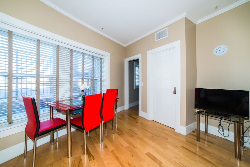 Ray W. Suites