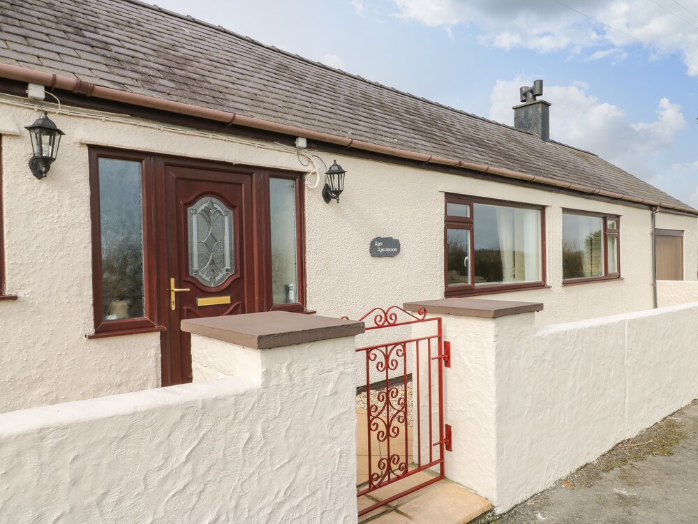 Llys Llywenan