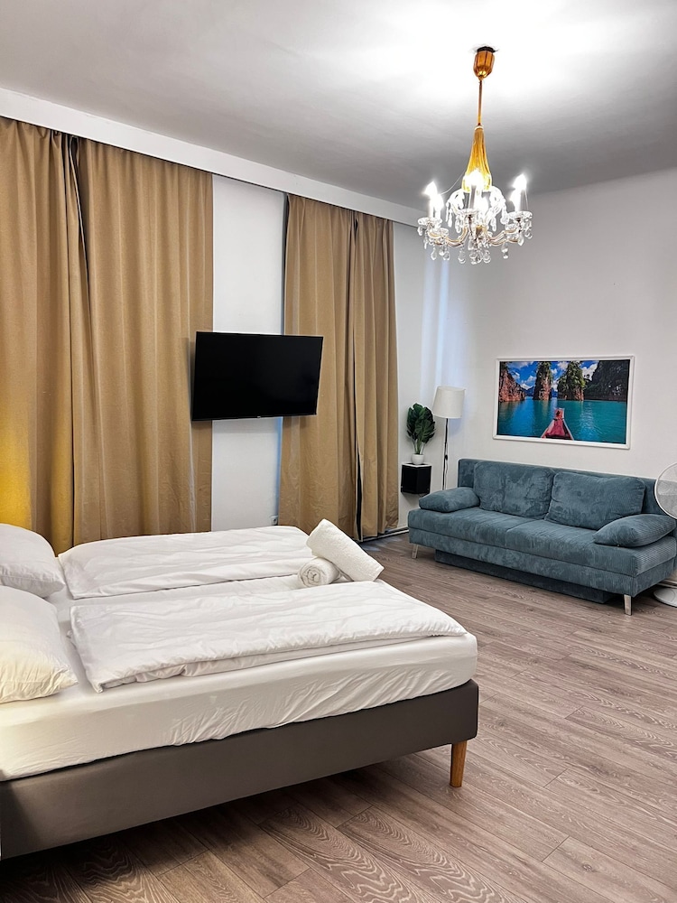 Cozy 2BR Apartment Near Meidling Station