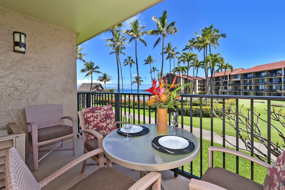 Papakea #e207 1 Bedroom Condo by RedAwning