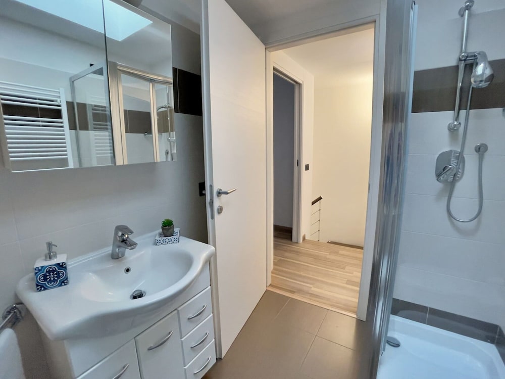 Apt With Gym in Bovisa Milan