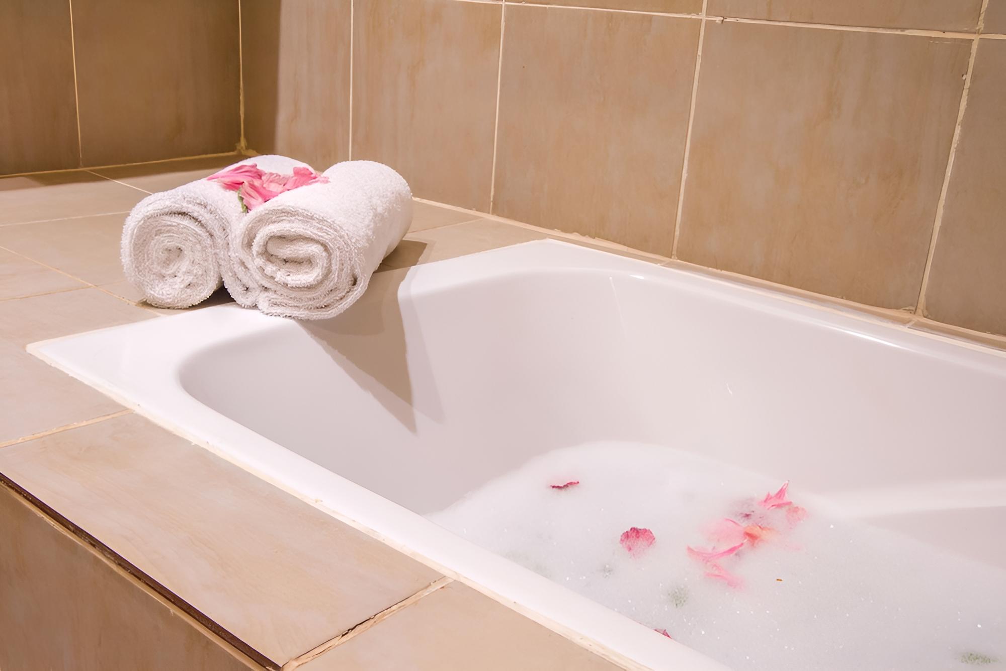 CityBlue Courtyard Hotel & Suites