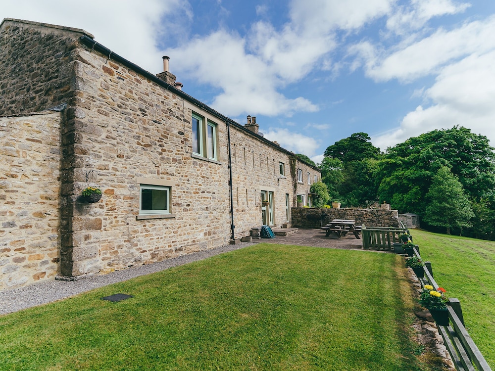 Deerclose West Farmhouse