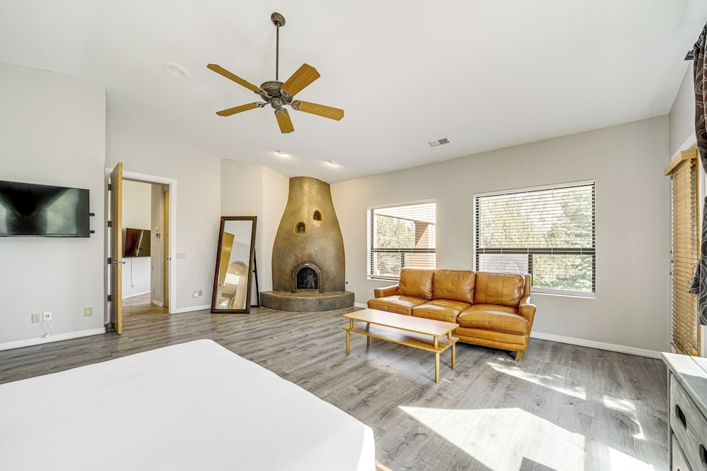 Group Getaway w/ Outdoor Oasis in Sedona!