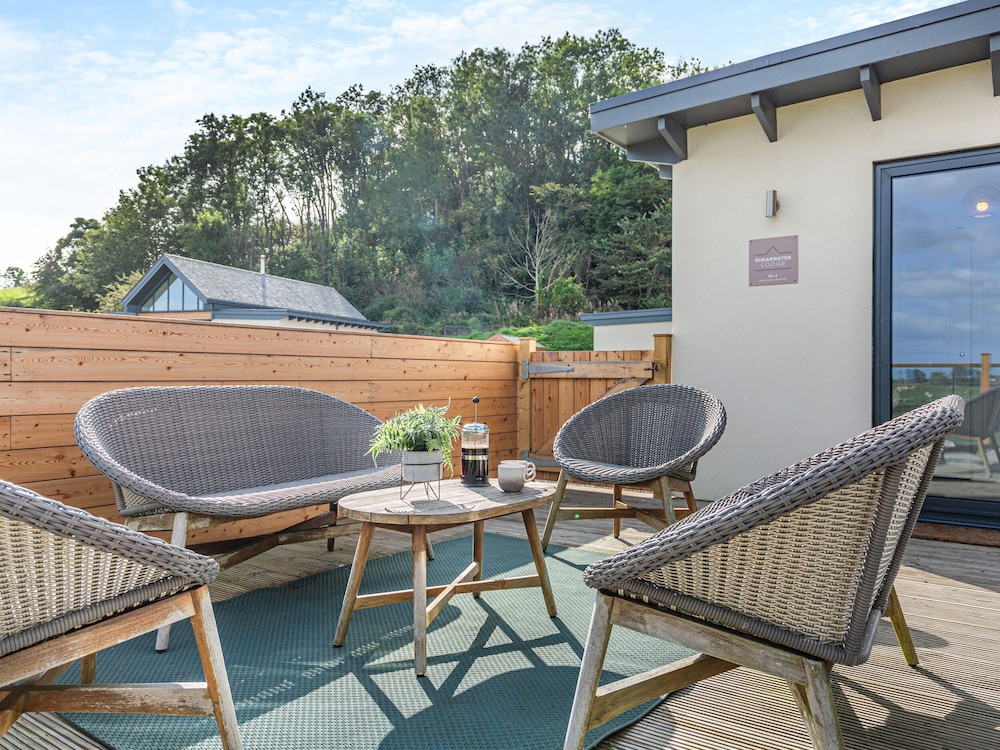 Shearwater Lodge