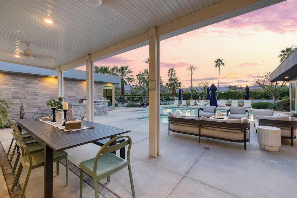 Polo Villa 5 by Avantstay Outdoor Bocce Ball, Fire Pit & Bbq, Pool & Spa 260332 6 Bedrooms view 2