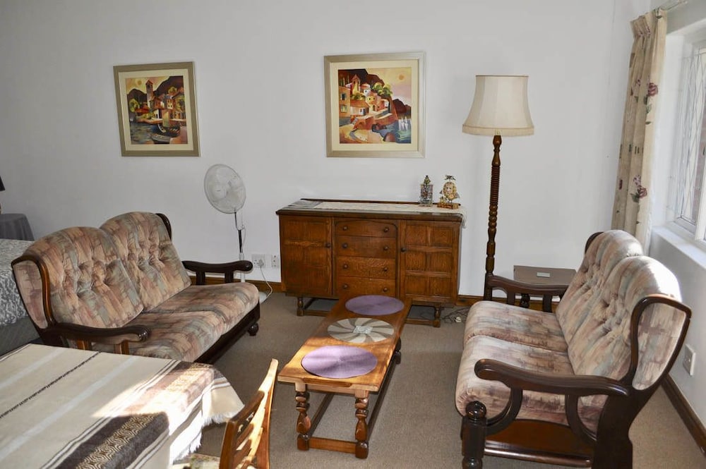 Paris Road Studio