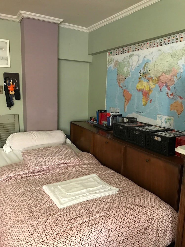 500mbps Wifi Studio 1min From Attiki Metro Station