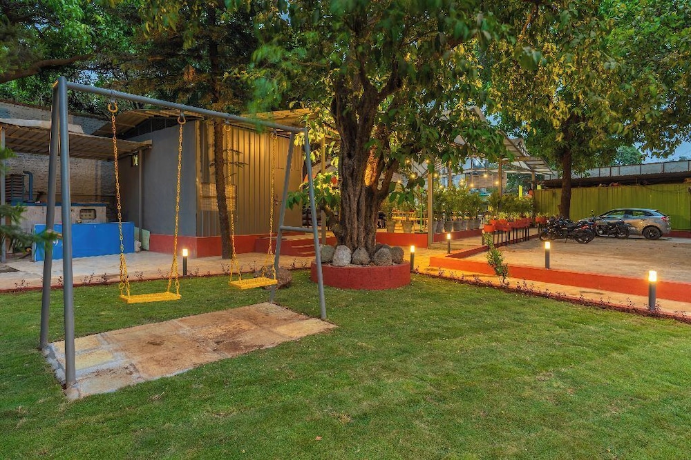 The Hosteller Lonavala City Centre