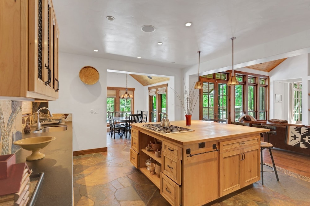 4br Cabin W/ Hot Tub Ultimate Truckee Escape 4 Bedroom Cabin