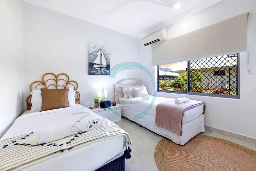 Zenhouse Vista Elegant 5-br Coastal Haven
