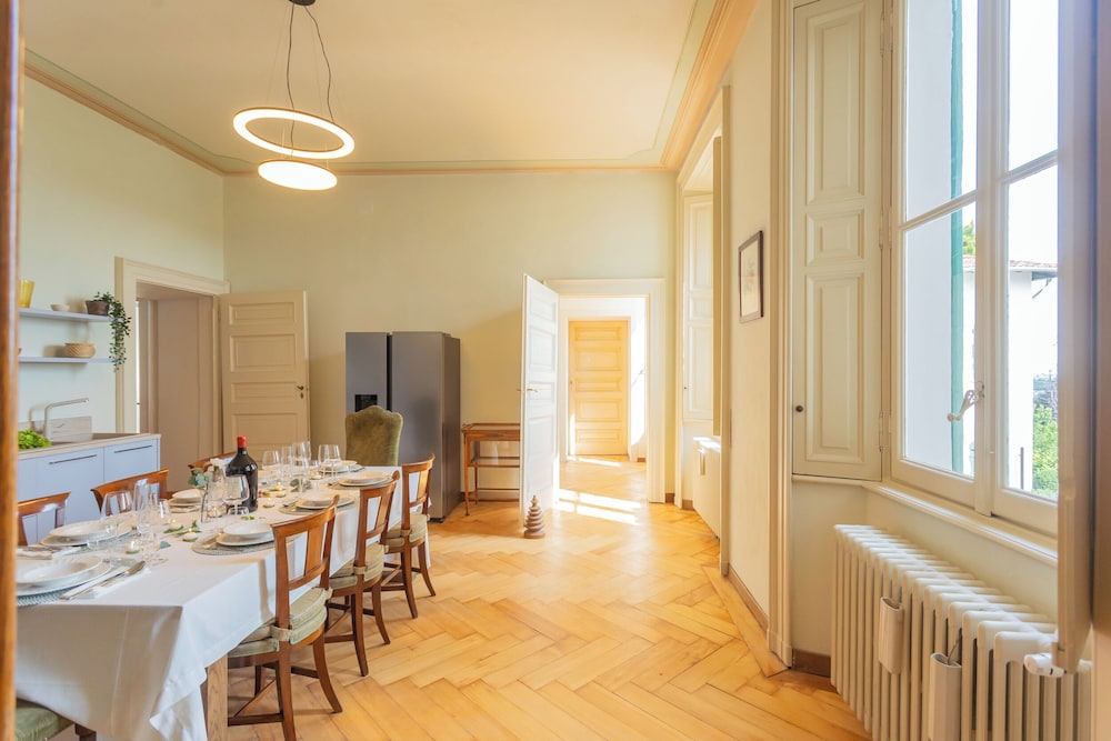 Luxury Apartments in Villa Cardinal Ciceri by Rent all Como