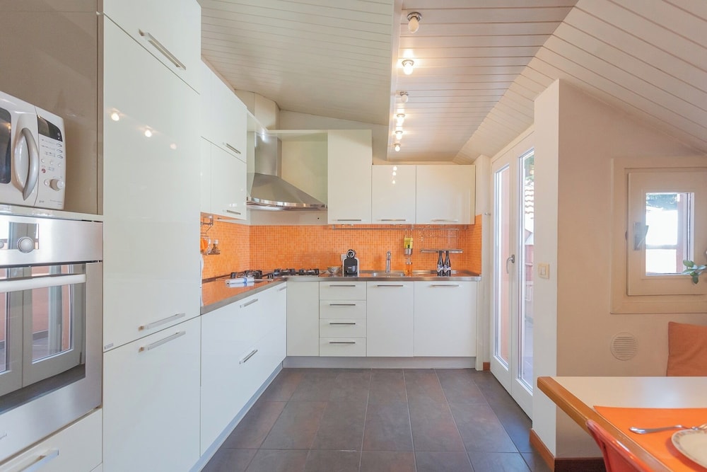 La Mansarda by Rent all Como