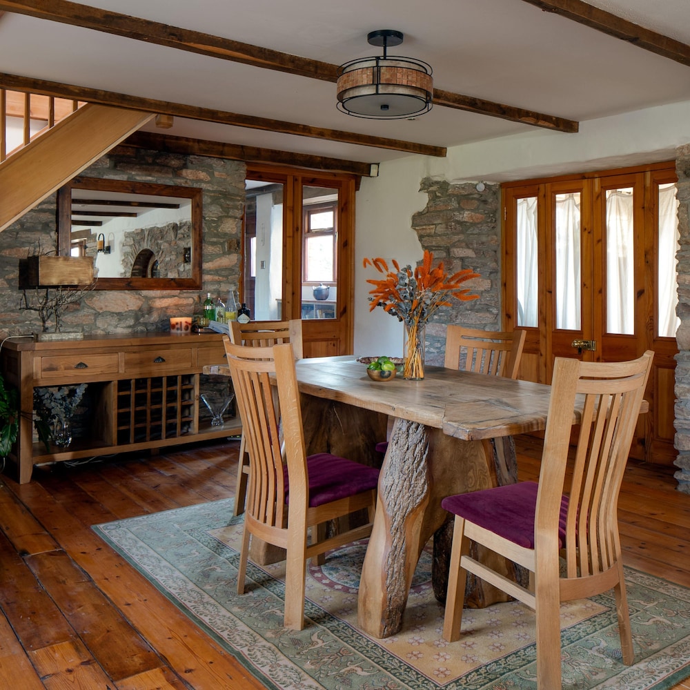 Old Coach House in Berry Pomeroy view 5
