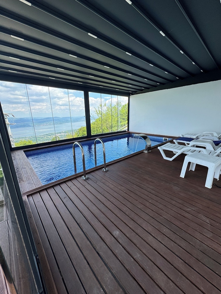 adesa viev villas