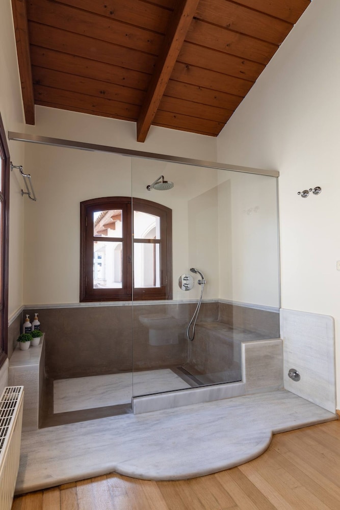 Ma Maison Downtown Villa N 8 Indoor Heated Pool