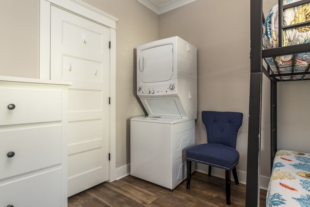 Bienville Bungalow - 304 Bienville Blvd 2 Bedroom Home