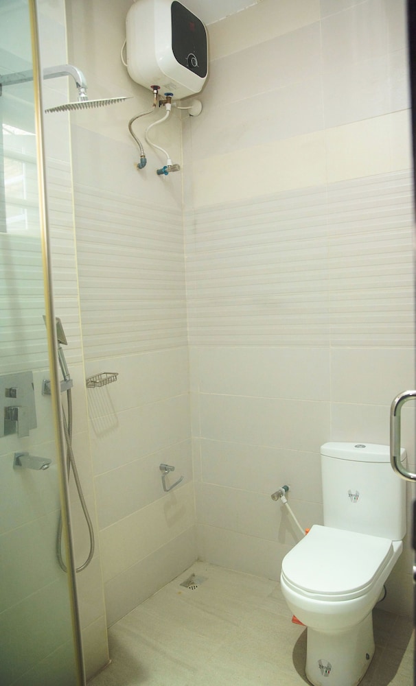 CREMYARK HOME APARTMENTS