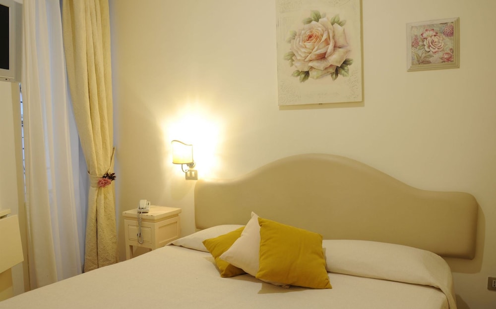 95 Rooms in Rome