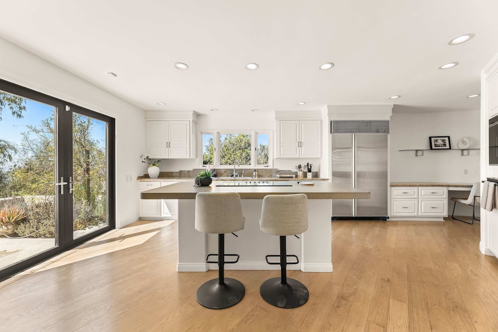 Allura Hollywood Hills LA s Most Incredible Views