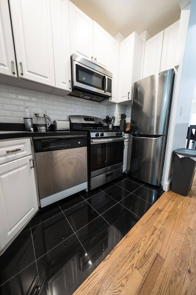 Lovely 4 Br Apt - 2 Blocks To Central Park West