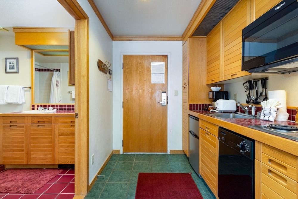 Keystone Ski Resort CO - Slopeside Lodging