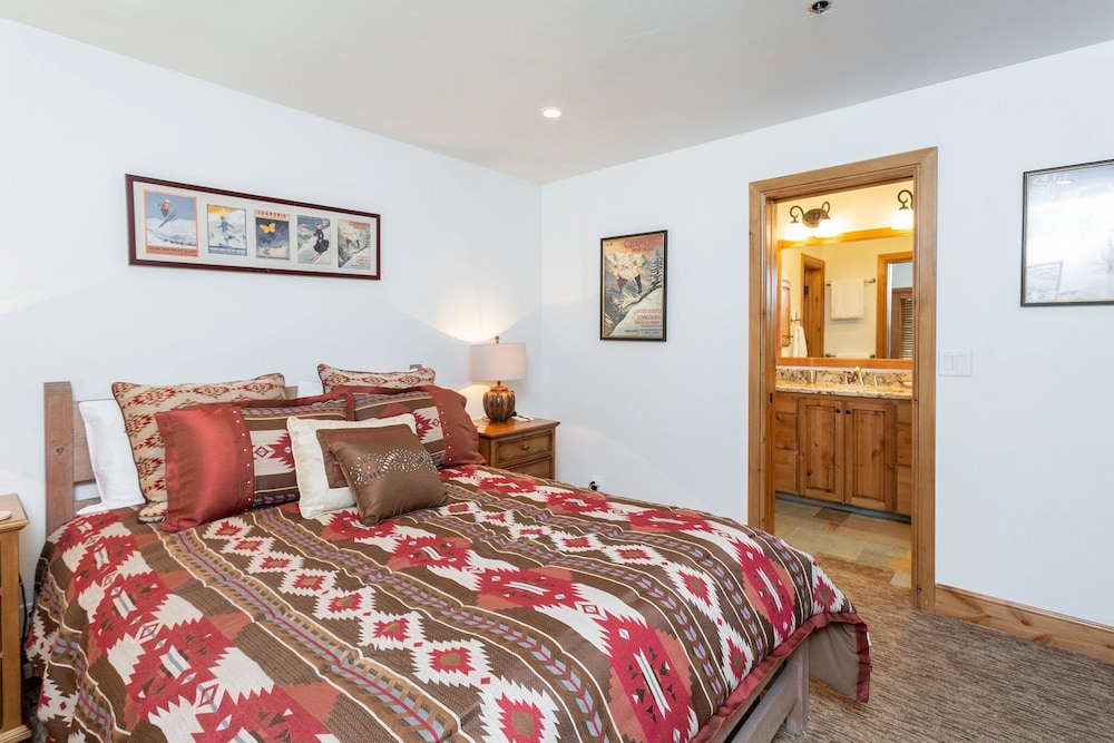 Stag Lodge at Deer Valley Resort - Three Bedroom Residence with Spa #11 3 Condo