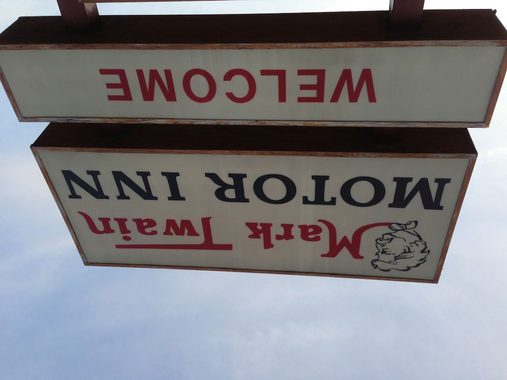 Mark Twain Motor Inn