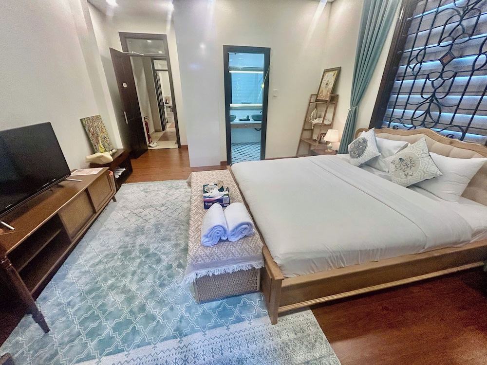 Nguyen Le Home