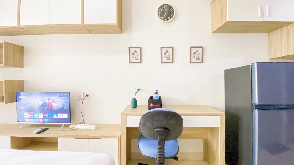 Modern Look and Restful Studio Apartment Springwood Residence Tangerang