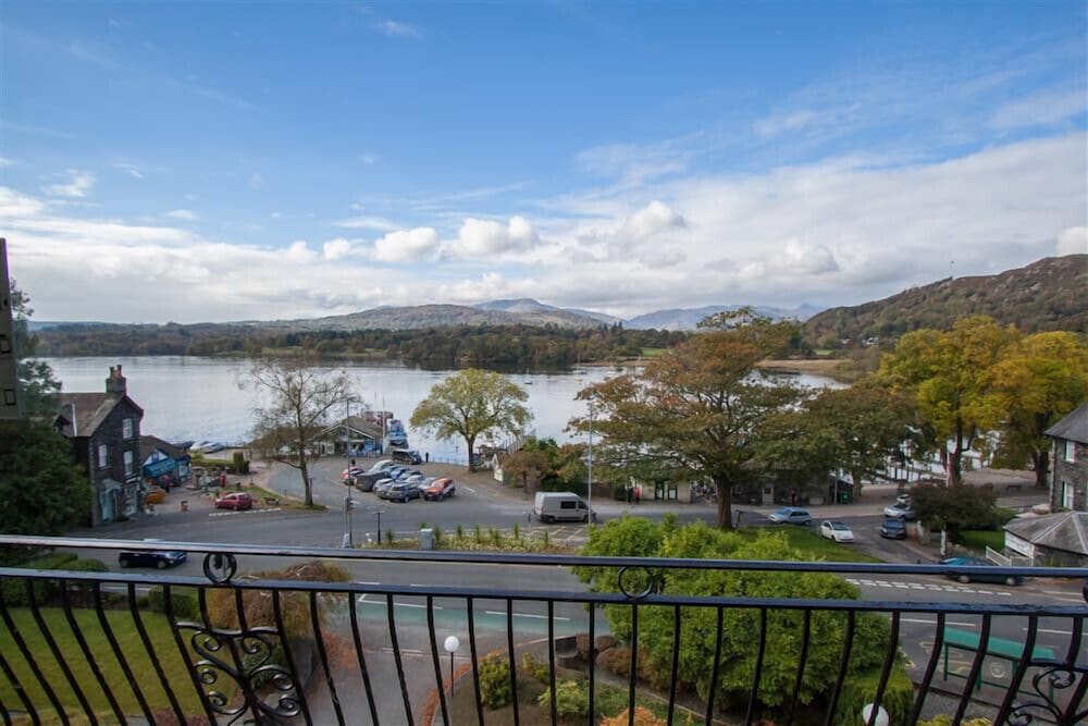 Lakeland View