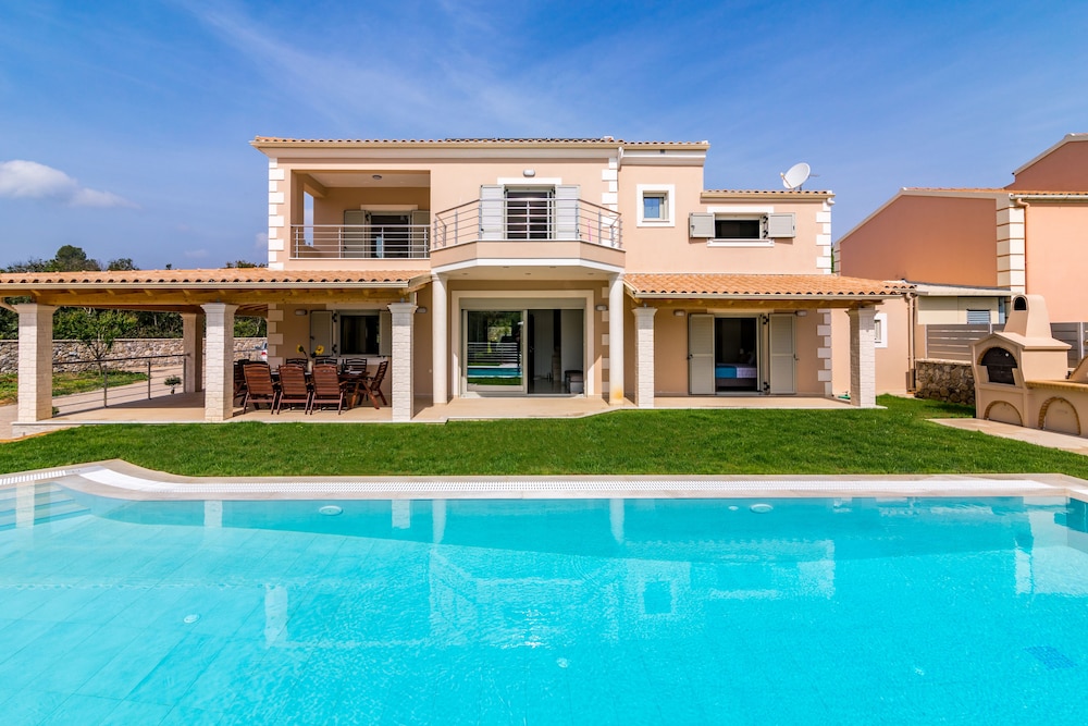 Villa Johnnie photo 1