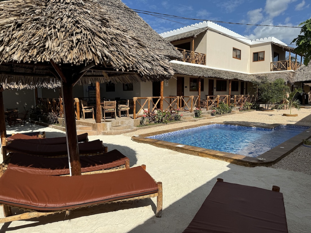 VILLA PEACE AND COLOR
