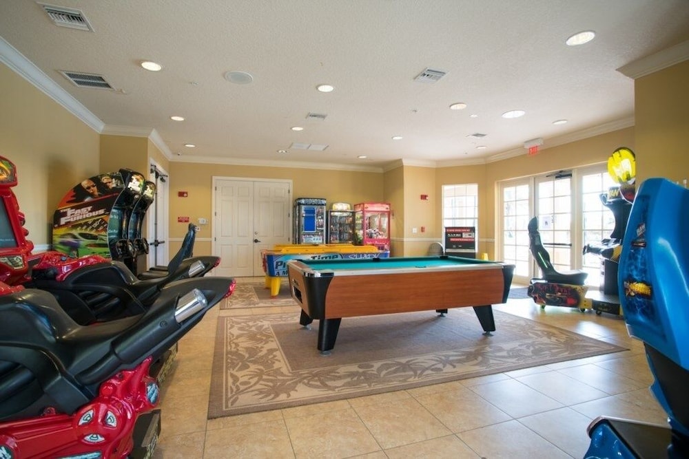 Vista Cay Luxury Serenity. 2 Bedroom Townhouse by RedAwning