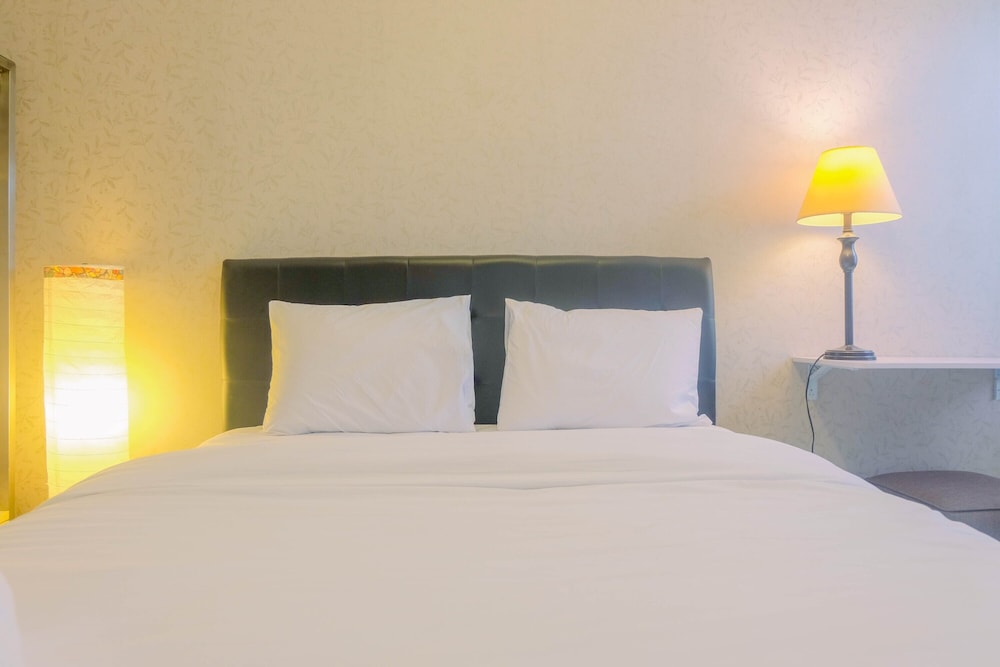 New Furnished Studio Apartment at Gunung Putri Square view 4